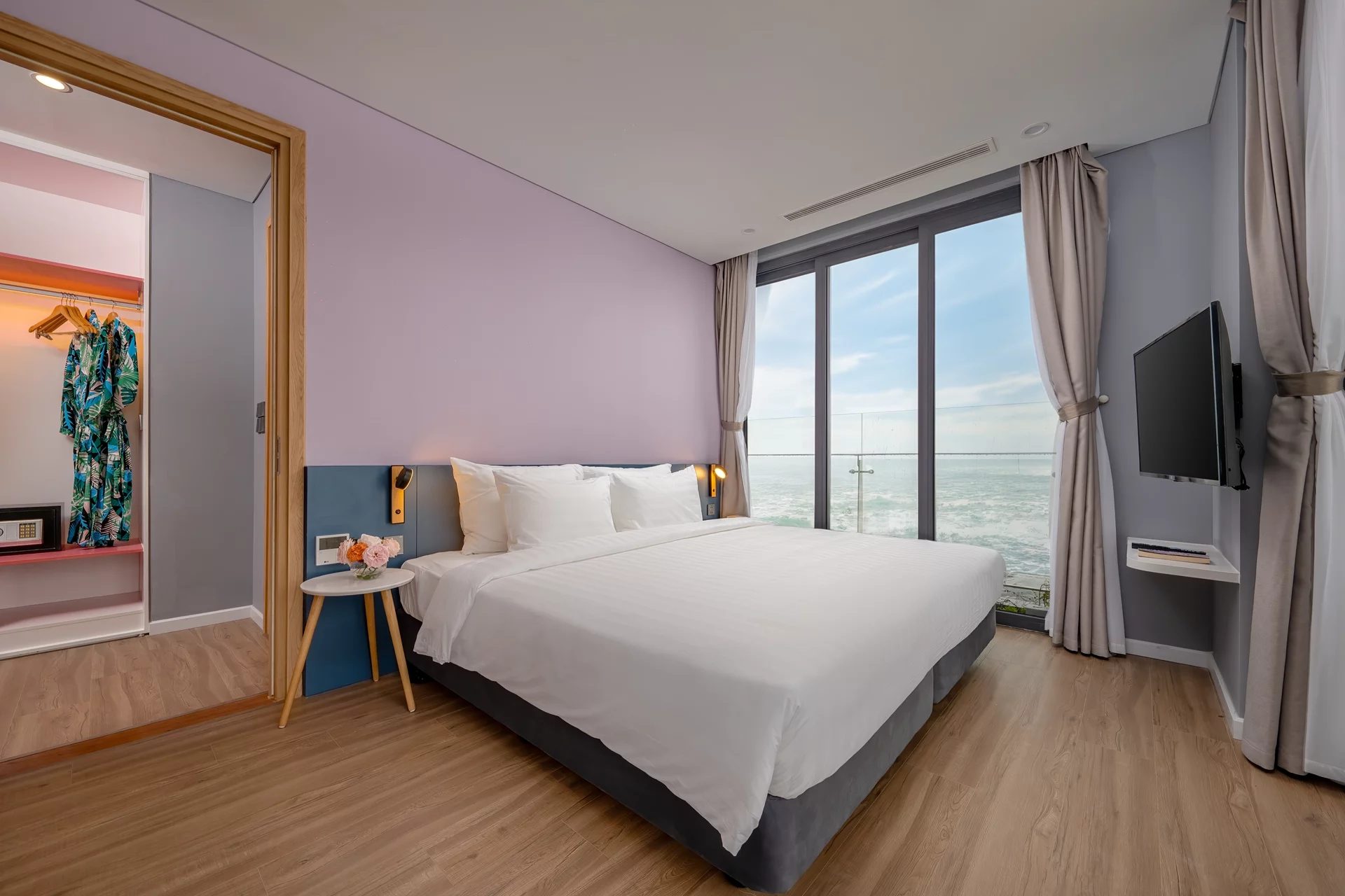Gợi Ý Khách Sạn Hải Tiến Có Phòng Gia Đình View Biển Đẹp Gợi Ý Khách Sạn Hải Tiến Có Phòng Gia Đình View Biển Đẹp